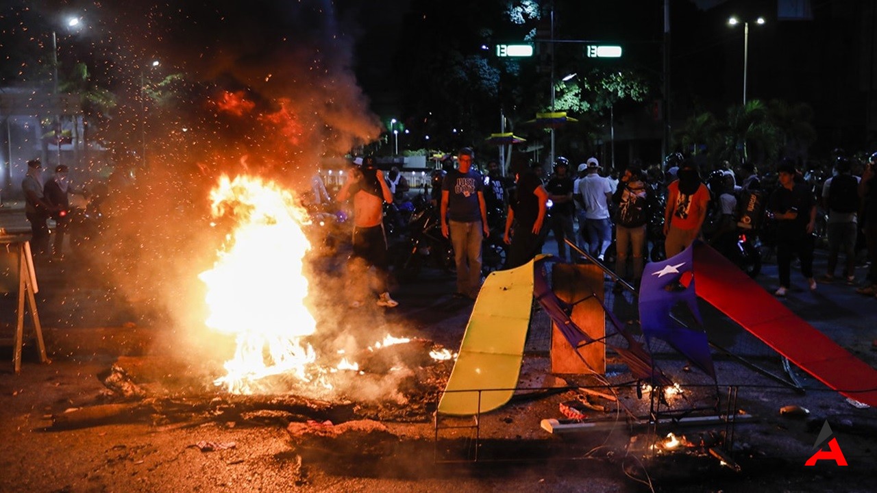 Venezuela'da Seçim Protestoları Kanlı Bitti