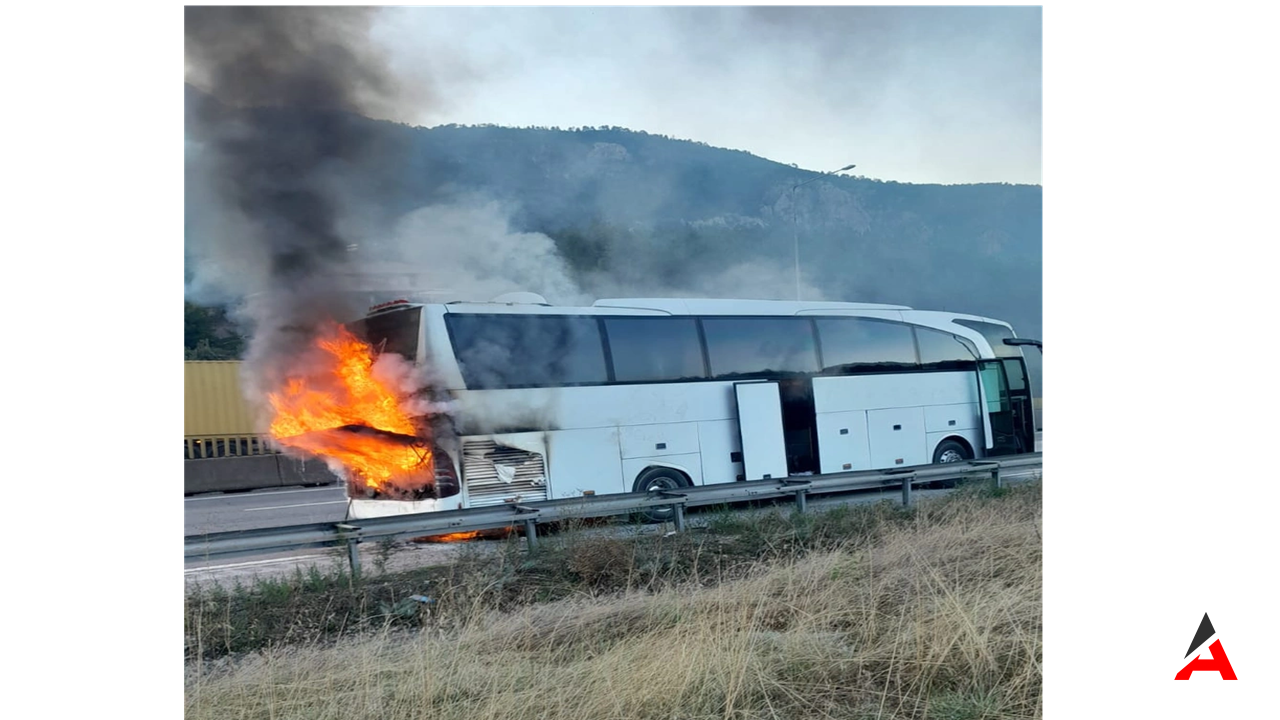 İzmir Hatay Otobüsü Alev Aldı, Yolcular Canını Zor Kurtardı!