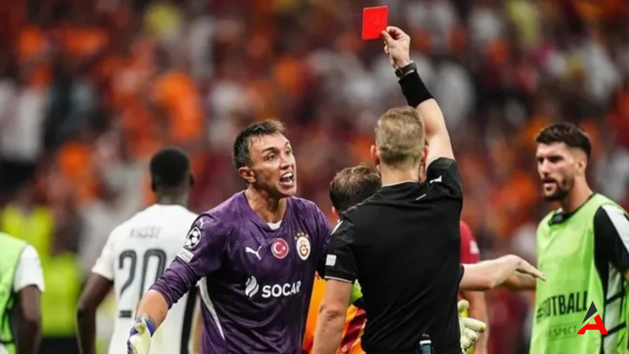 Fernando Muslera’ya UEFA’dan Ağır Ceza