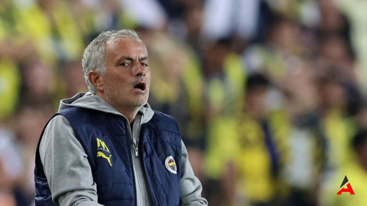 Mourinho’dan Duygusal Çıkış: ‘Ben Teknik Direktörüm, Dans Jürisi Değil!