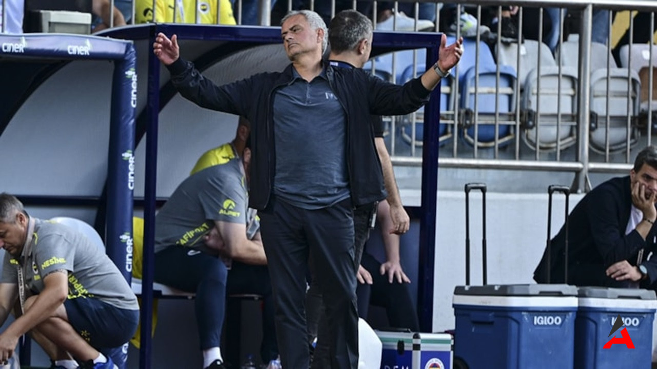 Mourinho’dan Sert Uyarı: Derbi Sonrası Fenerbahçe’de Kadro Dışı Fırtınası!