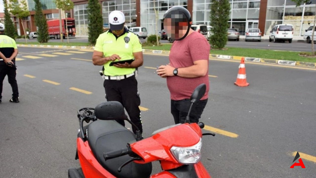 Nevşehir’de Motosiklet Denetiminde 98 Sürücüye Ceza! 4 Motosiklet Trafikten Men Edildi